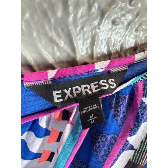 Express Bold Geometric Print Casual Shift Dress Pink Blue Purple Size Medium - Picture 3 of 5